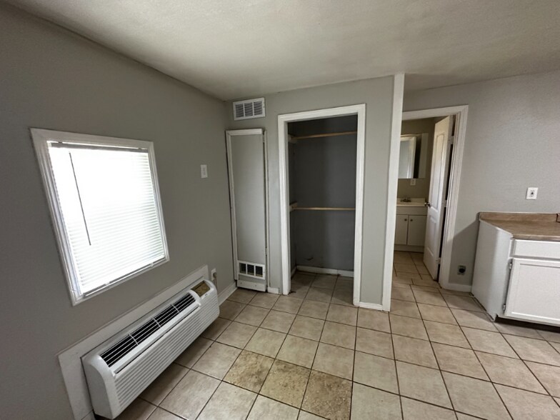 Building Photo - 3218 Baylor St