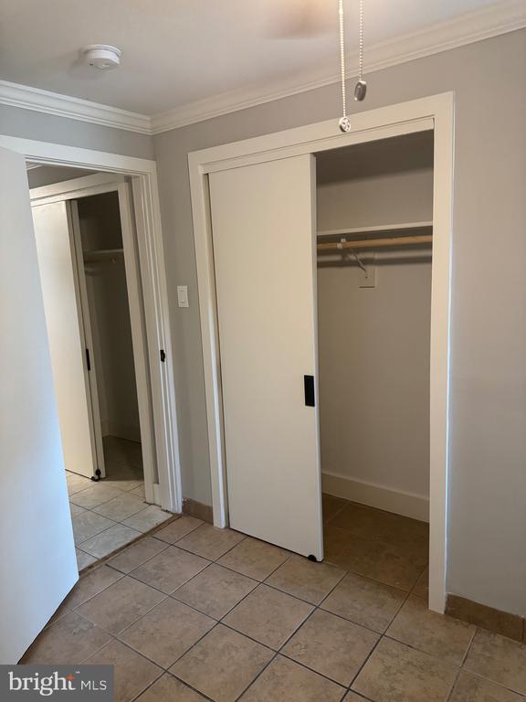 Building Photo - 4253 Brooks St NE