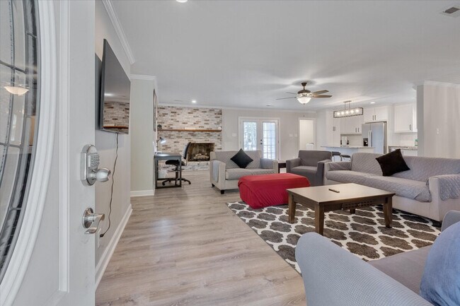 Building Photo - 1012 Glenco Rd