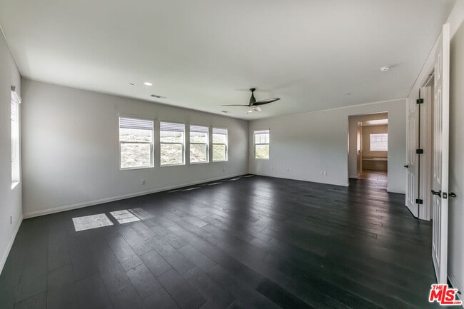 Building Photo - 22379 Driftwood Ct