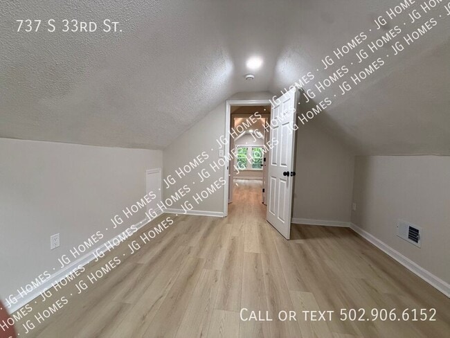 Building Photo - 737 S 33rd St