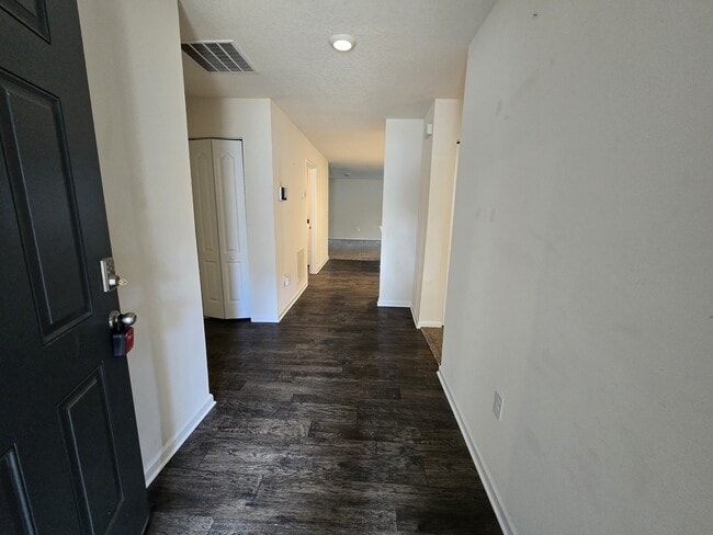 Building Photo - 118 Holston Cir