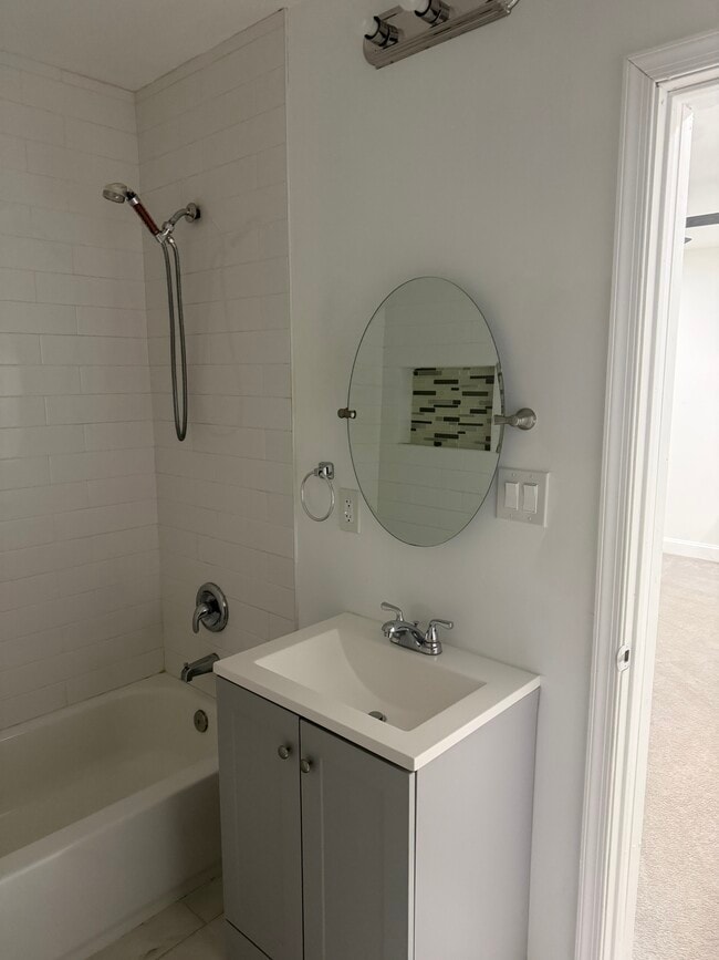 Building Photo - 245 Hayes St