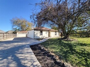 Building Photo - 12510 Ridgecrest Dr