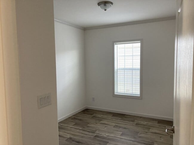 Building Photo - 3617 Campari Dr