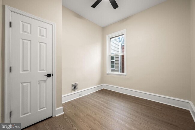 Building Photo - 1619 N 55th St