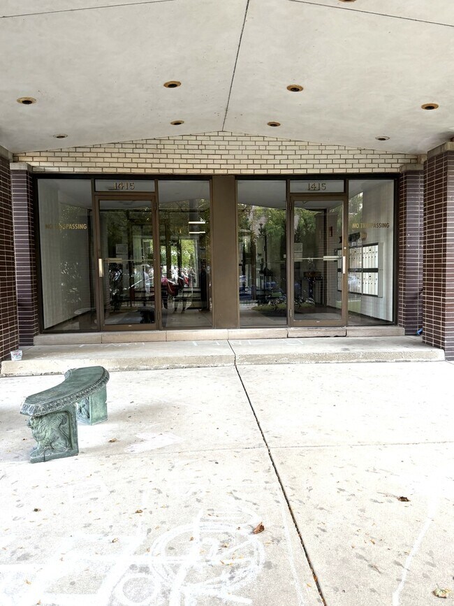 Building Photo - 1415 W Pratt Blvd