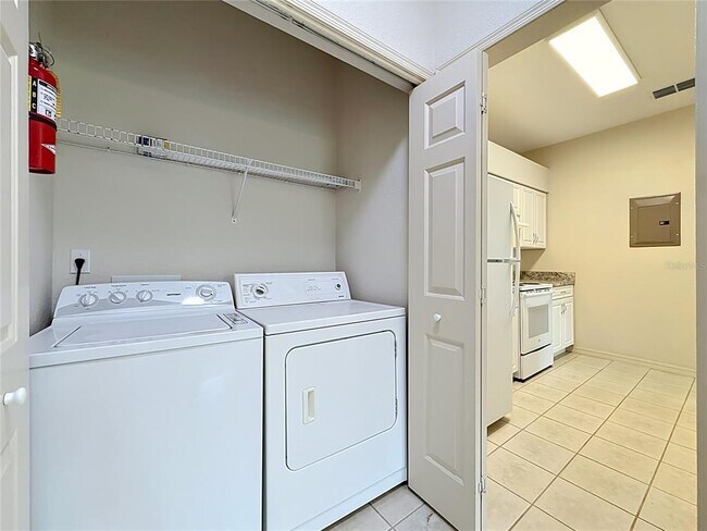Building Photo - 704 Eagle Pond Dr