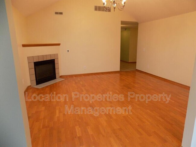 Building Photo - 4963 Stoneback Dr