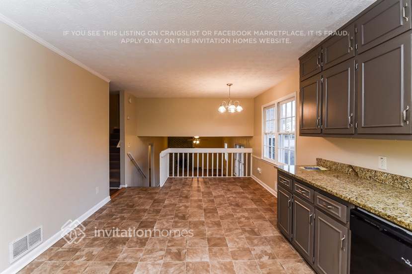 Building Photo - 3396 San Antonio Dr