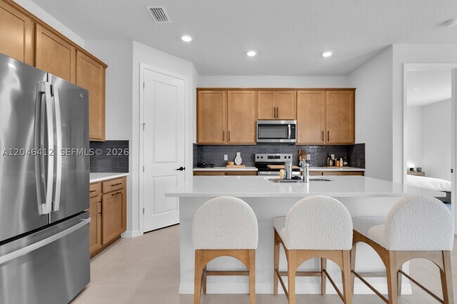 Building Photo - 2081 Mossy Vine Ave