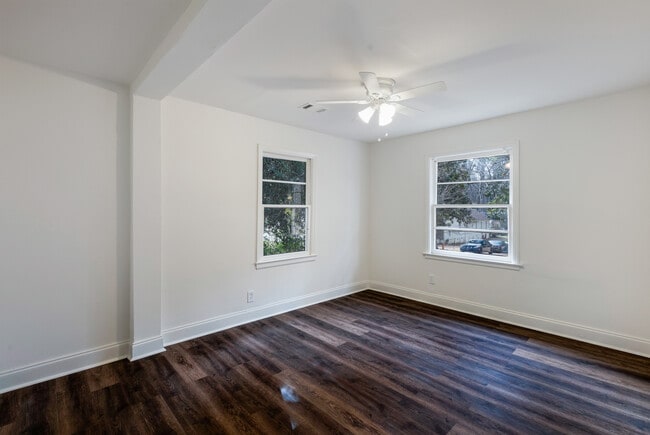 Building Photo - 45 Baker Dr SW