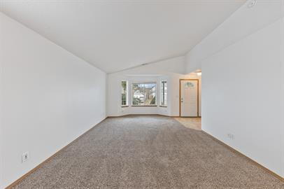 Building Photo - Charming 3 bedroom home