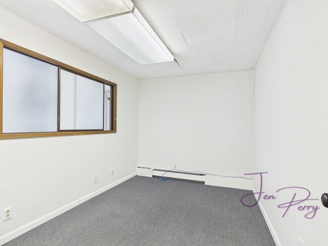 Building Photo - 1795 Main Street