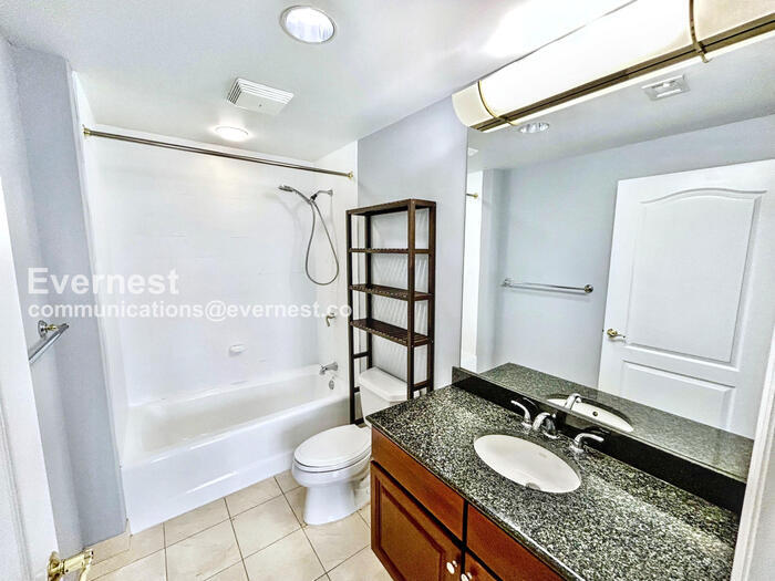 Building Photo - 195 14th St NE