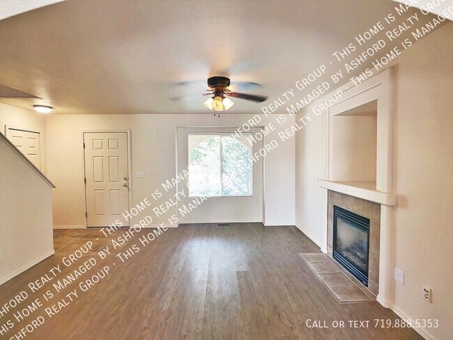 Building Photo - 3314 Castellon Dr