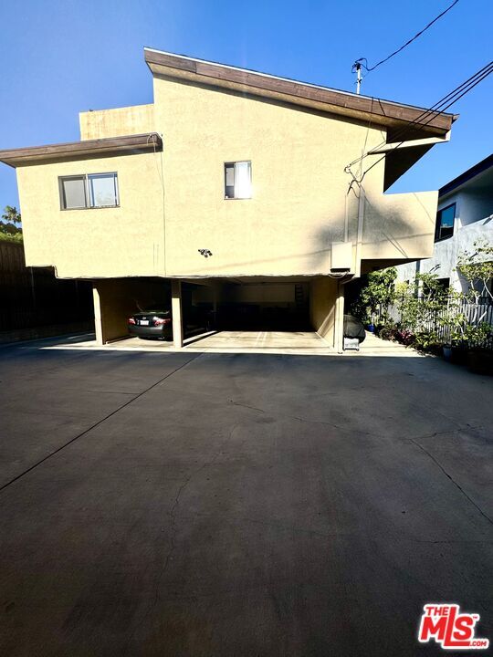 Building Photo - 1237 N Ogden Dr