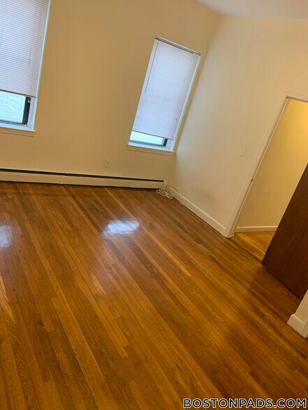 Building Photo - 60 Brighton Ave