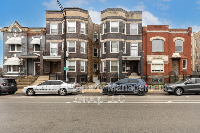 Primary Photo - 3213 W Warren Blvd