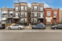 Building Photo - 3213 W Warren Blvd
