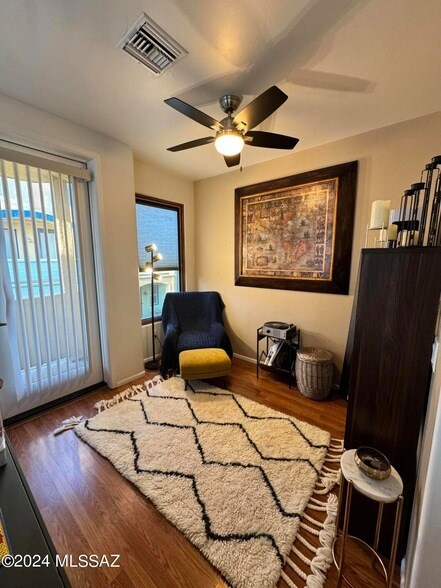 Building Photo - 2423 E Autumn Flower Dr