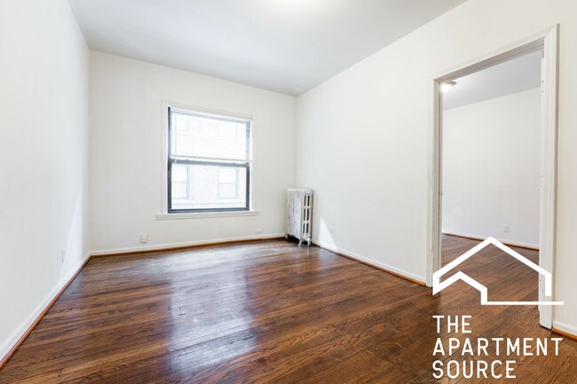 Building Photo - 931 W Sunnyside Ave