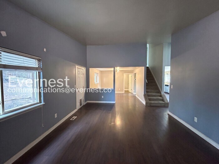 Building Photo - 5550 Lantana Cir