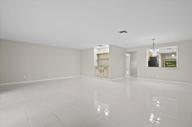 Building Photo - 11888 Suellen Cir