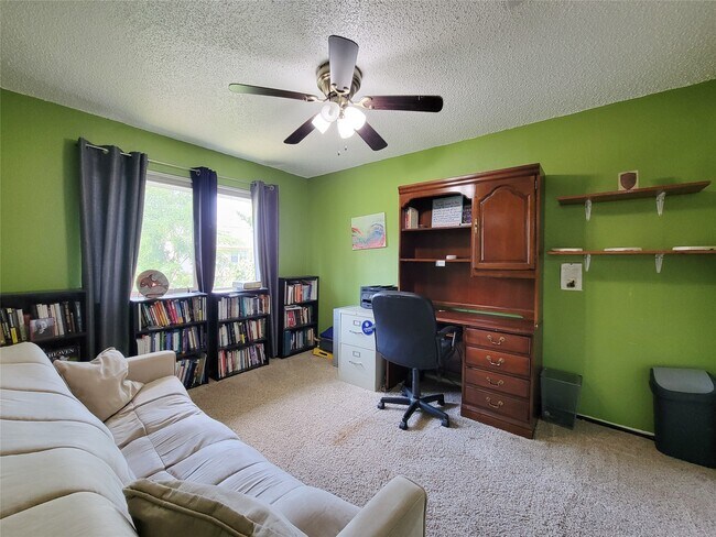 Building Photo - 25303 Avery Hill Ln