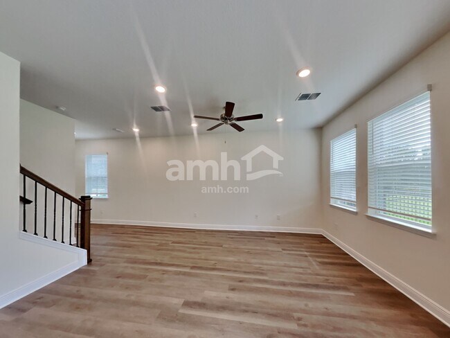 Building Photo - 27120 St Andrews Ave