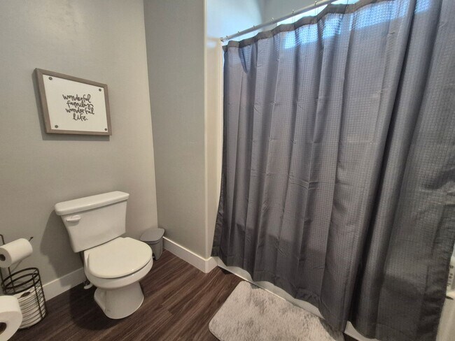 Building Photo - Charming 3 Bed Riverton Condo Minutes from Mountain View Village!!!
