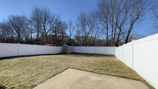 Building Photo - Charming 3BR/2BA Home in Brittany Chase with Fenced Yard & Fireplace