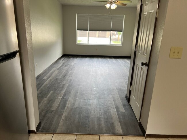 Building Photo - 3 bedroom apartment-NW Ames close to Sawyer Elementary-no pet fees