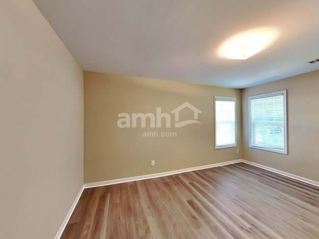 Building Photo - 1990 Turtle Creek Way