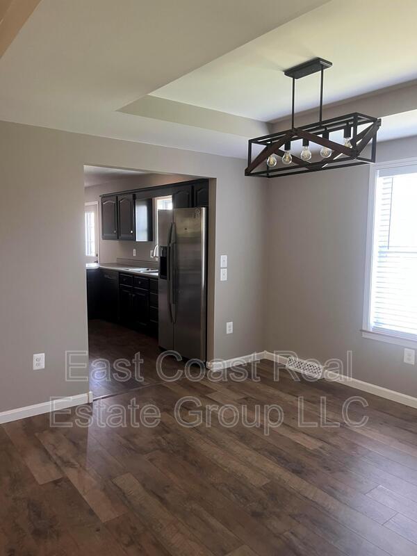 Building Photo - 18061 Crampton Ln