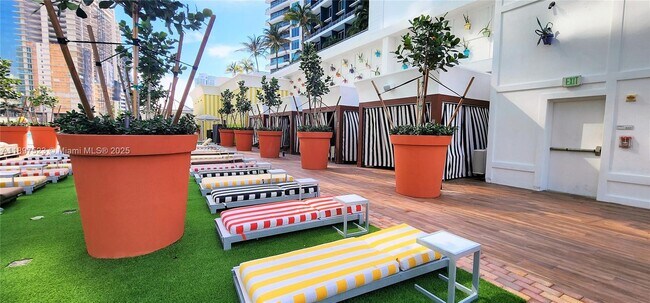 Building Photo - 1300 S Miami Ave