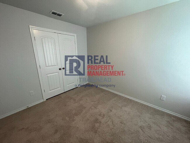 Building Photo - 1809 Barberry Way