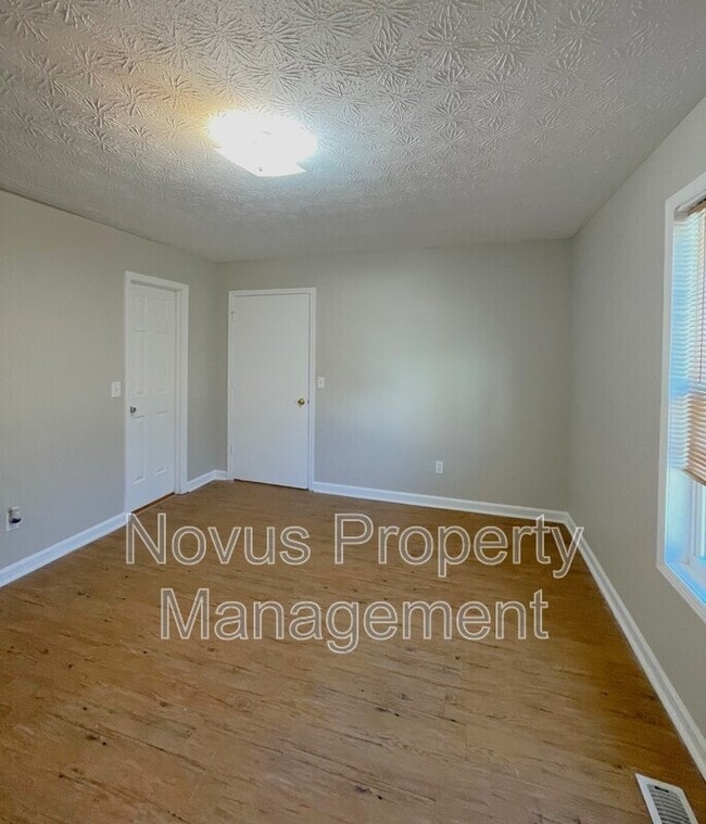 Building Photo - 710 Fertilla St