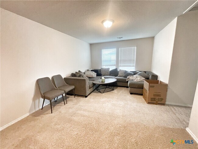 Building Photo - 940 Chachalaca Ct