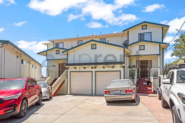 Building Photo - 2123 E 25th St