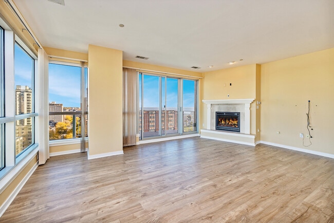 Building Photo - 1522 N Prospect Ave