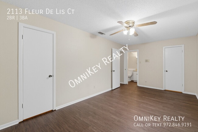 Building Photo - 2113 Fleur De Lis Ct