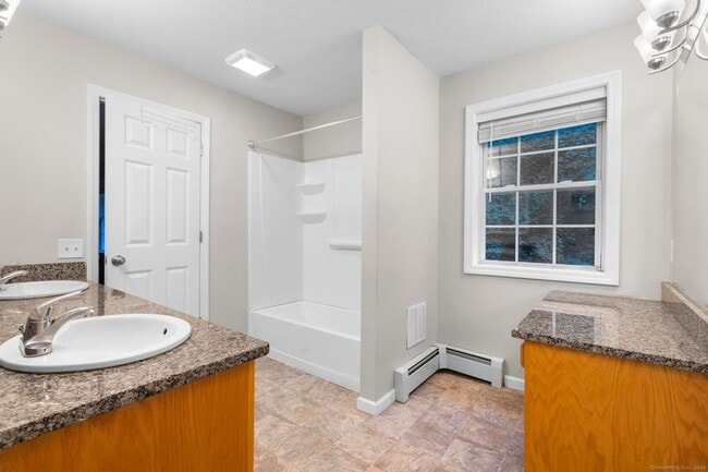 Building Photo - 232 Woodmont Dr