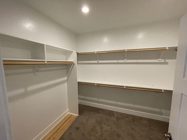 Building Photo - 3075 Deserthawk Lp