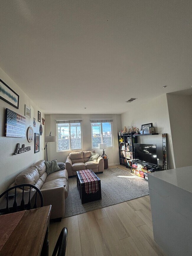 Building Photo - COMING SOON! Desirable North Park 2 BR 2BA Unit in Prestigious La Boheme