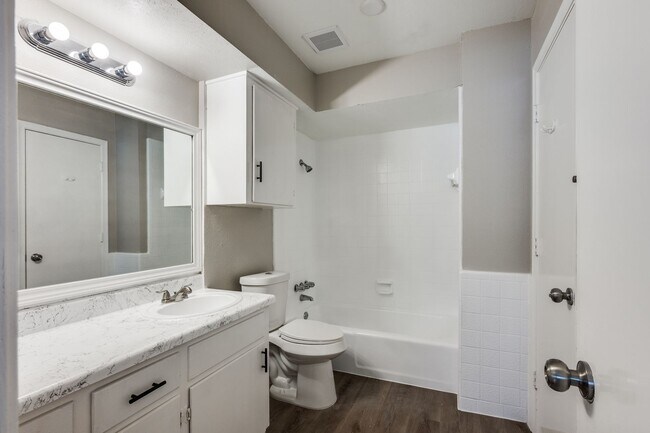 Building Photo - WANTED: Fresh & Newly Renovated Duplex • R...