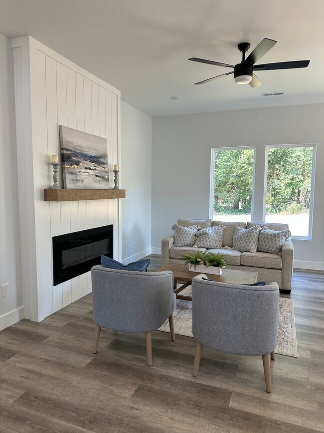 Building Photo - Beautiful Home for Rent – Modern Comforts ...