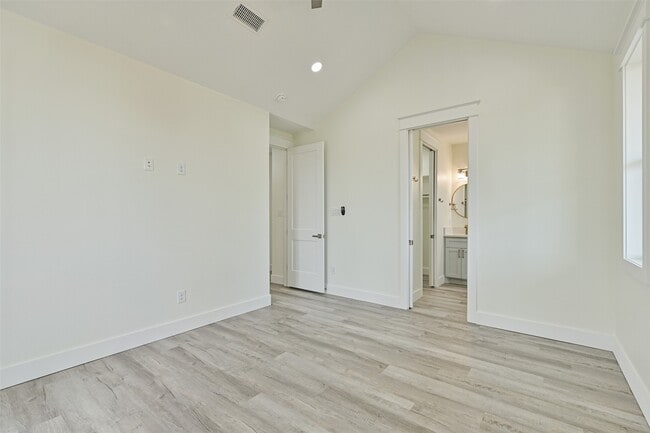 Building Photo - 25231 Sausalito Dr