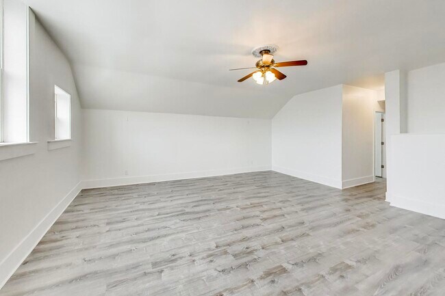 Building Photo - 1812 S Millard Ave