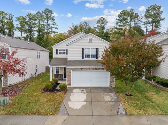 Building Photo - Fantastic 4 Bedroom, 3 Bath home near Brier Creek & RDU, Fenced-in Yard, Bonus Room, Pet Friendly!
